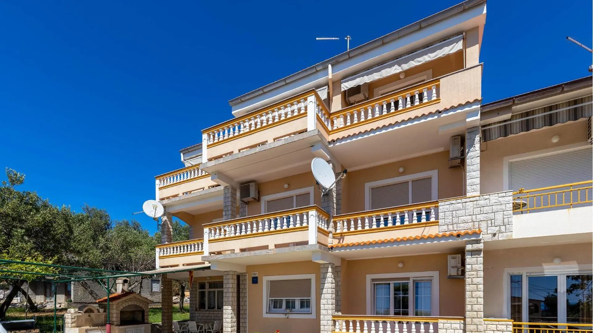 Nice Apartment In Rab With Wifi Rab Town